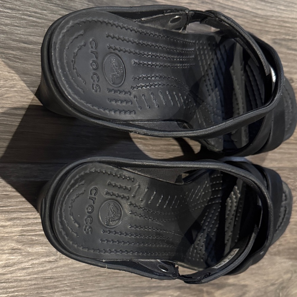 Crocs Cyrpus IV Black Strappy High Heels Size 8 - Picture 4 of 6